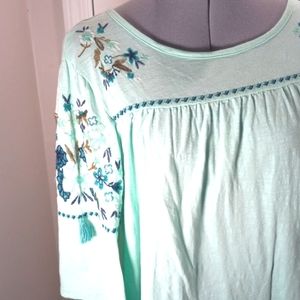 St. Johns Womens Sz L Mint Green Embroidered Top